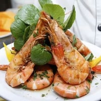 Salada de Camarões...