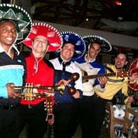 Grupo Camaleon de SP - Noite no México