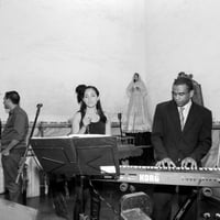 Repertório variado de músicas evangélicas e católicas