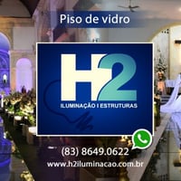 Piso de vidro com efeito espelhado
