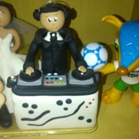 DJ