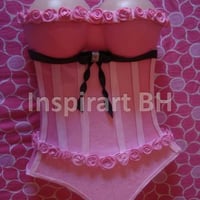 Bolo falso de lingerie
