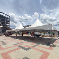 tenda 20x10 200 metros quadrados.cabe 60 jogos