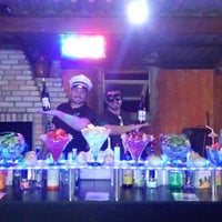 JH Bartenders - Festas e Eventos
Realize seu evento conosco. Levamos alegria, diversão e open-bar.