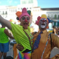 Eventos infantis (palhaços)
Brincadeiras, músicas infantis, oficinas de máscaras e oficina de pintu