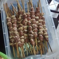 Espetinho de coração de frango, pronto para embalar.