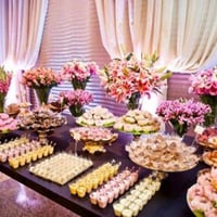 Sugestão de mesa de doces - A mesa de doces em casamento ou aniversário sempre será uma atração do e