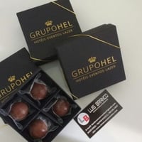 CAIXA COM TRUFAS PARA LEMBRANÇA CORPORATIVO