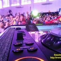 Som profissional para DJ´s.