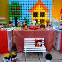 Decoração Clean Chapeuzinho vermelho - com faixa e toalha reta painel em bolas
