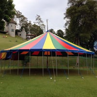 Lona de circo profissional modelo reta
15x15m capacidade 50 jogos de mesas