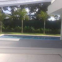 Toldo Transparente e tablado.