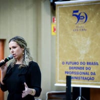 Ministrando palestra