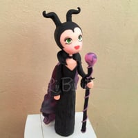 MALÉVOLA, (MODELAGEM FOFA) 25 CM