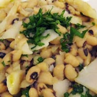 Salada de bacalhau com feijão fradinho