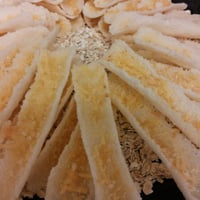 (Coquetel) Biju de Tapioca com Parmesão