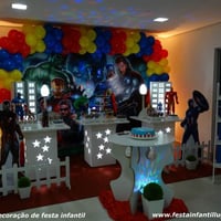 Os Vingadores - Decoração provençal simples para festa de meninos