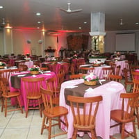 15 anos rosa e marrom
