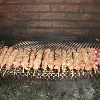 Espetos em geral/O melhor Serviço de Churrasqueiro da região.