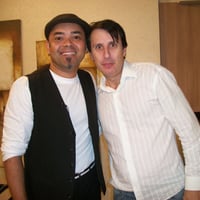 Mágico Dilli com o ator, cantor e diretor José Renato (da dupla Rosa e Rosinha).