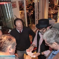 Mágico Dilli e seus truques.