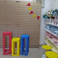 Painel ripado 2x2 rustico disponivel para locação.
Solicite um orçamento.