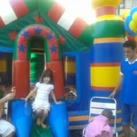 Piscina de bolinha inflavel