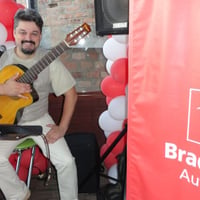 Bradesco Seguros - Apresentação de Marcelo Rios no "Mett Bar" Churrascaria Porcão - BH/MG