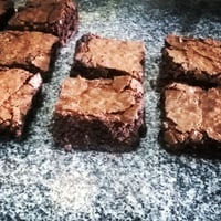 Brownies simples unidade r$3,00.