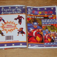 Kit de Livros de Colorir com Giz de Cera Vingadores
Tamanho: 14x10 cm
Com 12 imagens em 6 páginas