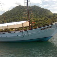 Passeios e festas à bordo