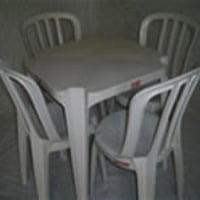 Conjunto Mesa Quadrada com 04 cadeiras