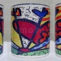 Caneca do Romero Britto