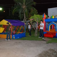 pula pula e piscina de bolinha
