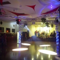 Treliça em x + 4 Moving Head 250