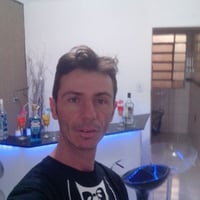 Dj Robson Hilário é o diretor responsável da Nocaut Drinks, muito experiente no seguimento e se dest