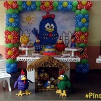 Mesa Temática da Galinha Pintadinha