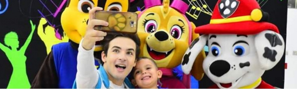 Personagens vivos e arco de balão sorocaba