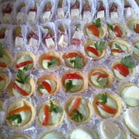 canapés,espetinhos de frios