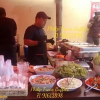 Vários tipos de saladas!