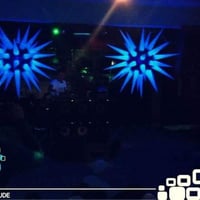 Salão  de festas , opção  de iluminação e DJ