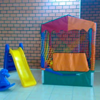 Piscina de Bolinhas e brinquedos