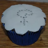 Cupcake decorado para primeira comunhão