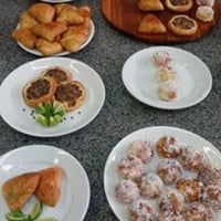 ESFIHAS , DOCES E SALGADOS