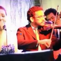 Seriemania de casamento com formação em quarteto.