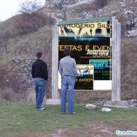 Trabalhamos
Com: Dj's Som e Iluminação para festas
Locação de iluminação, Telão ,Retrospectiv