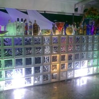 open bar tijolo de vidro 