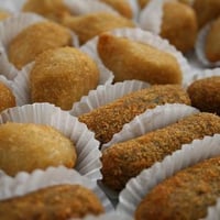 salgados deliciosos para reuniões e eventos