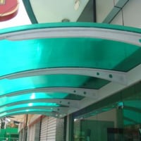 Cobertura em Policarbonato Alveolar Verde