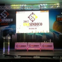 Painel de Led, palco, estrutras em alumínio e som.